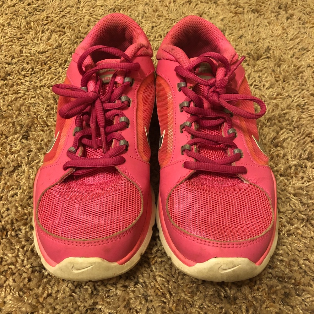 Hot Pink Nike Shoes 👣